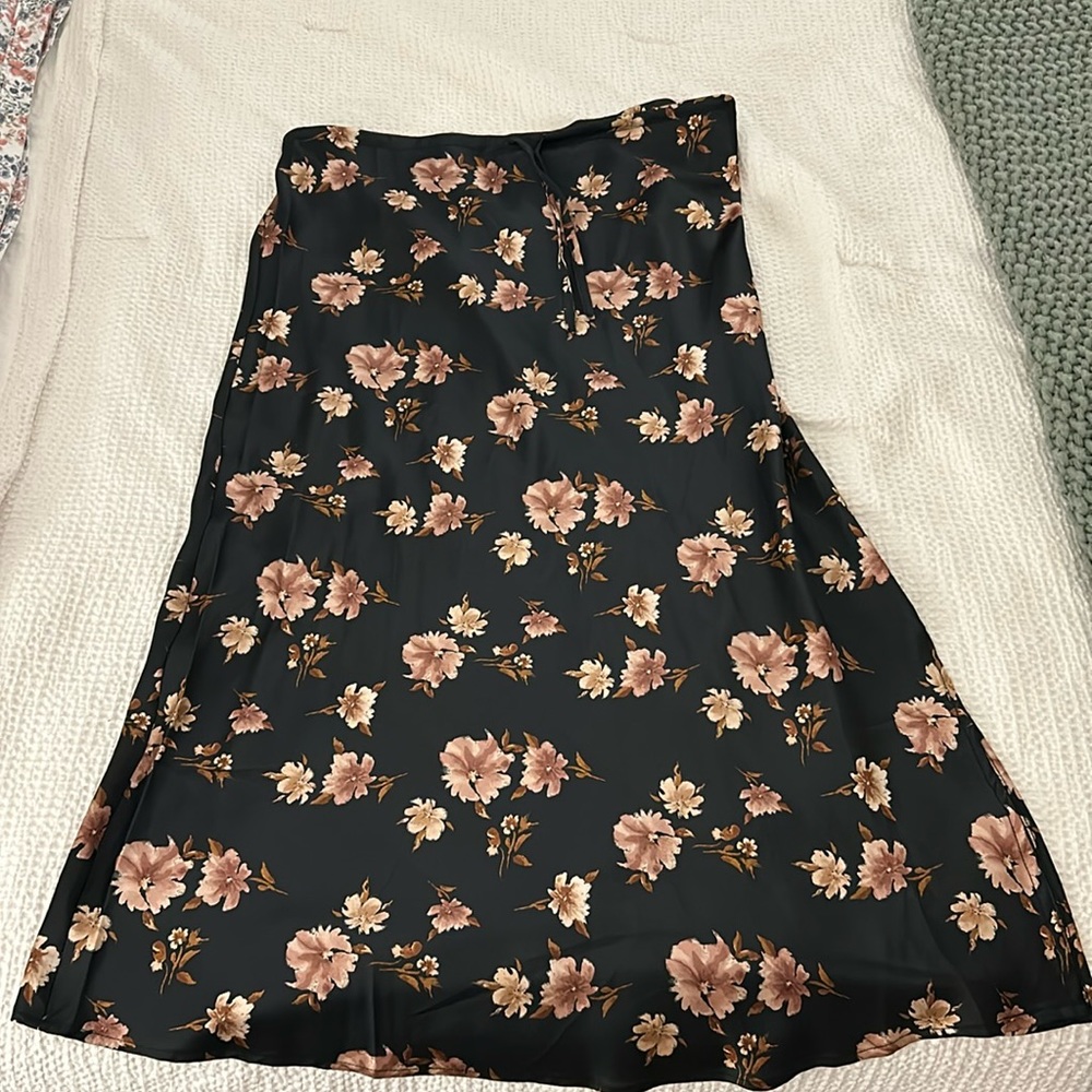 Satin floral midi skirts
